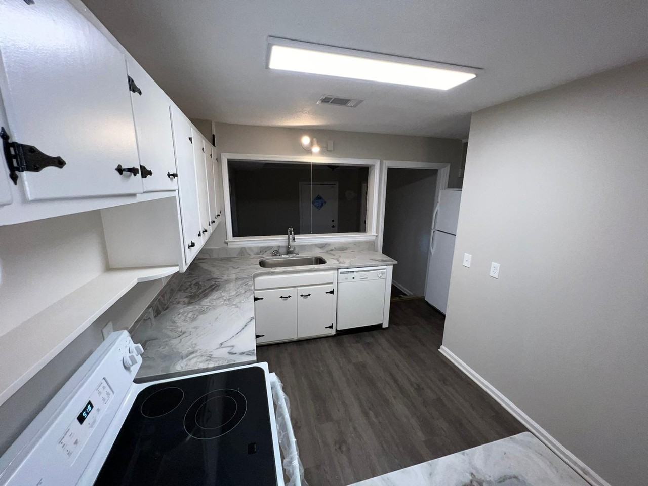 1101 Enota Cir Ne - Photo 7 of 11