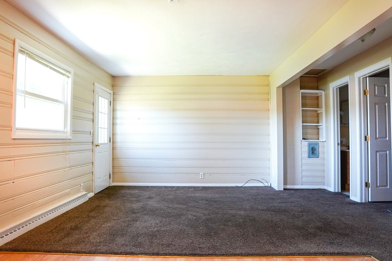 1604 E Main St #3 - Photo 3 of 18