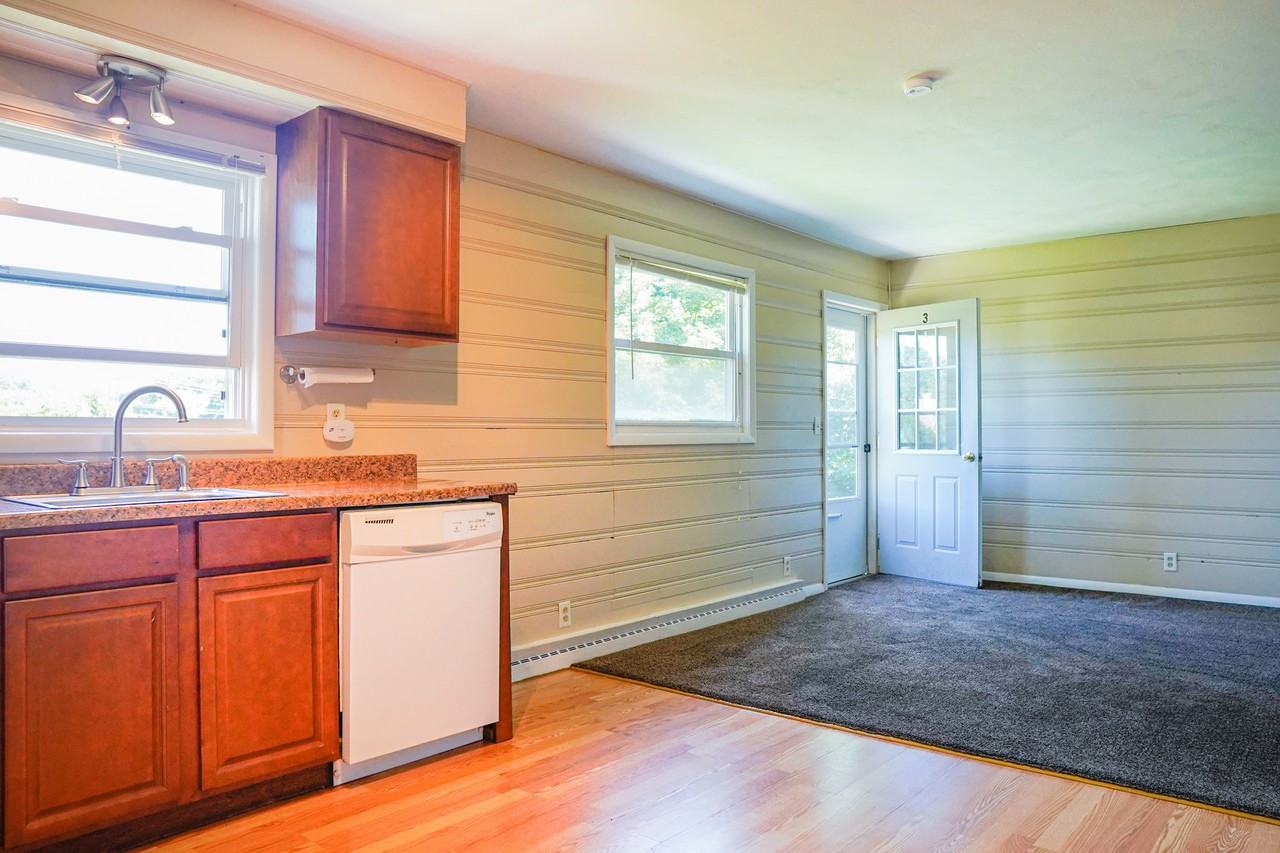 1604 E Main St #3 - Photo 6 of 18