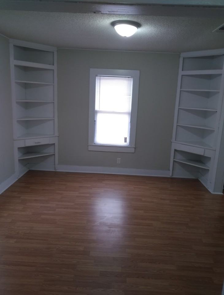 1803 Runnels St - Photo 5 of 7