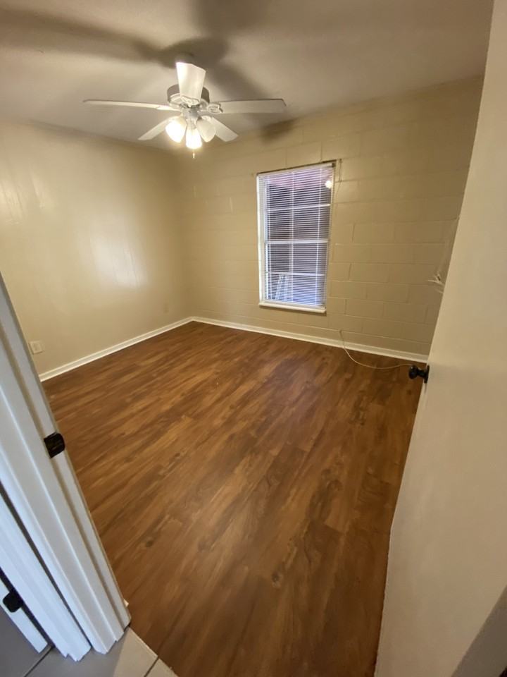 5015 Oleander Dr - Photo 5 of 10