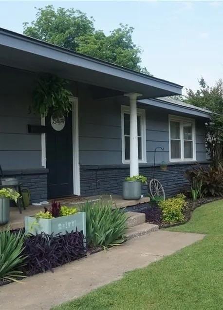 317 W Truman Pl - Photo 2 of 22