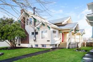 featured image of 2425 Rockefeller Ave