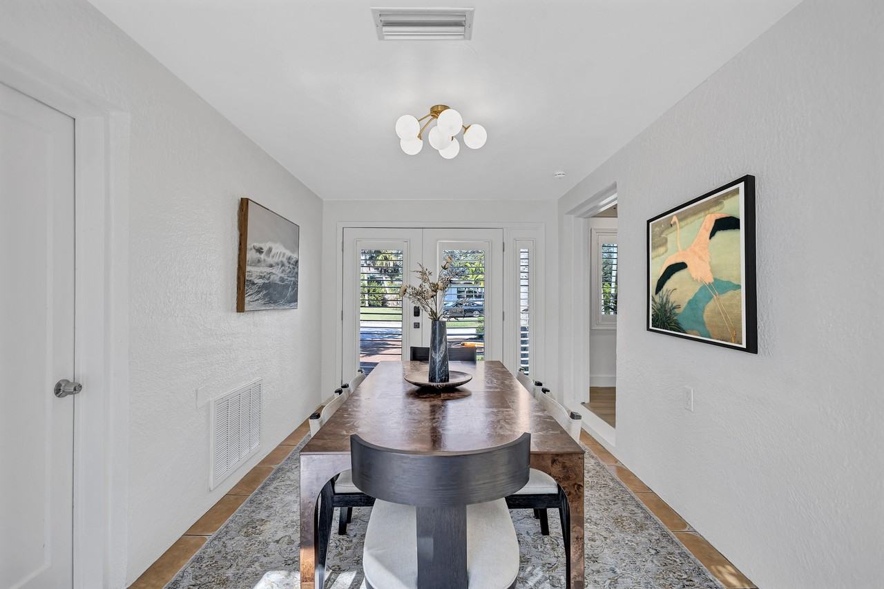 536 35th Ave Ne - Photo 4 of 26