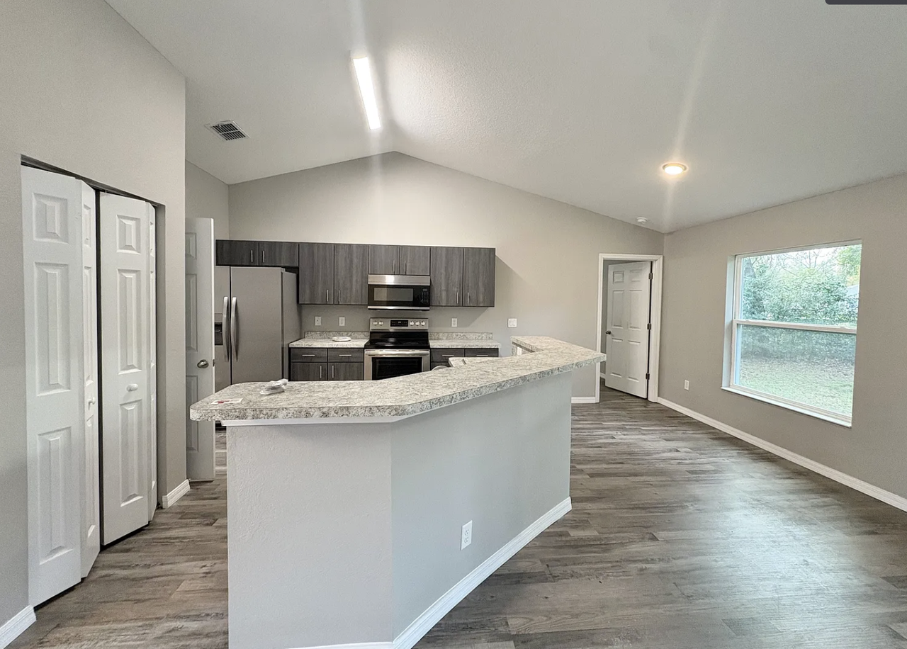 5384 Nw 60th Ter - Photo 2 of 7