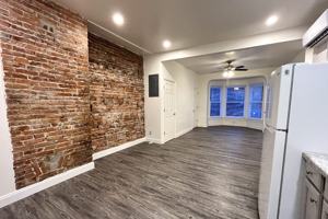 featured image of 116 N Queen St