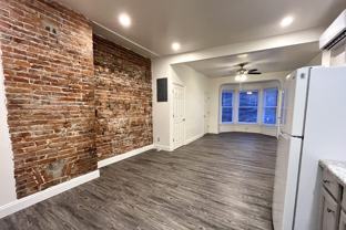 116 N Queen St - Photo 1 of 1