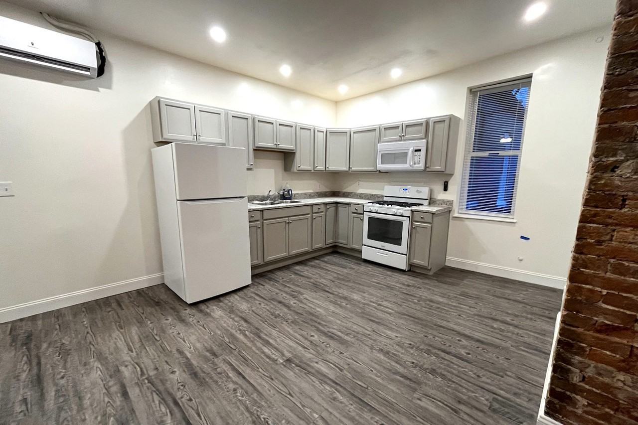 116 N Queen St #2FRONT - Photo 2 of 14