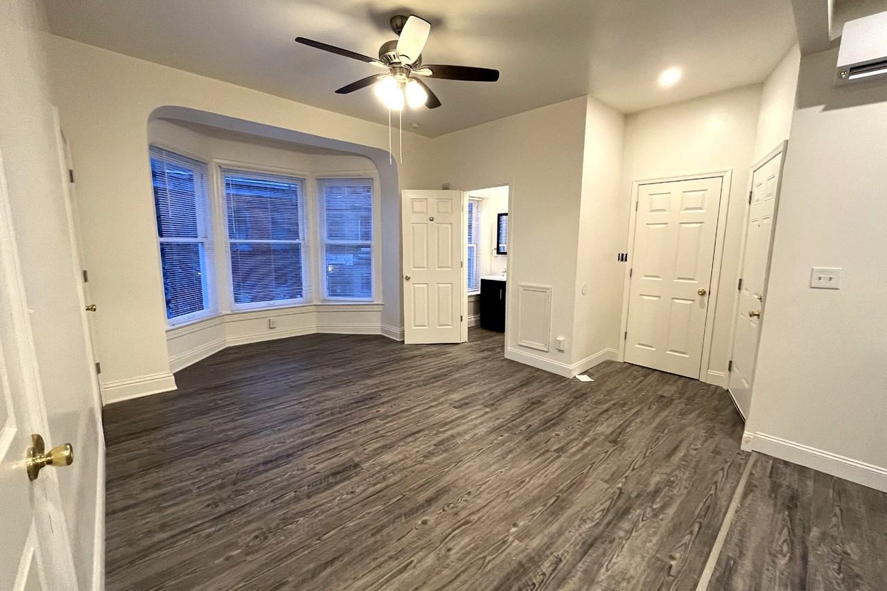 116 N Queen St #2FRONT - Photo 4 of 14