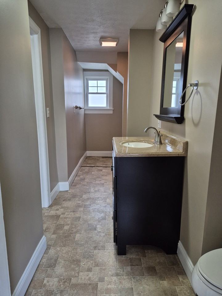 136 N Mantua St #1 - Photo 7 of 13