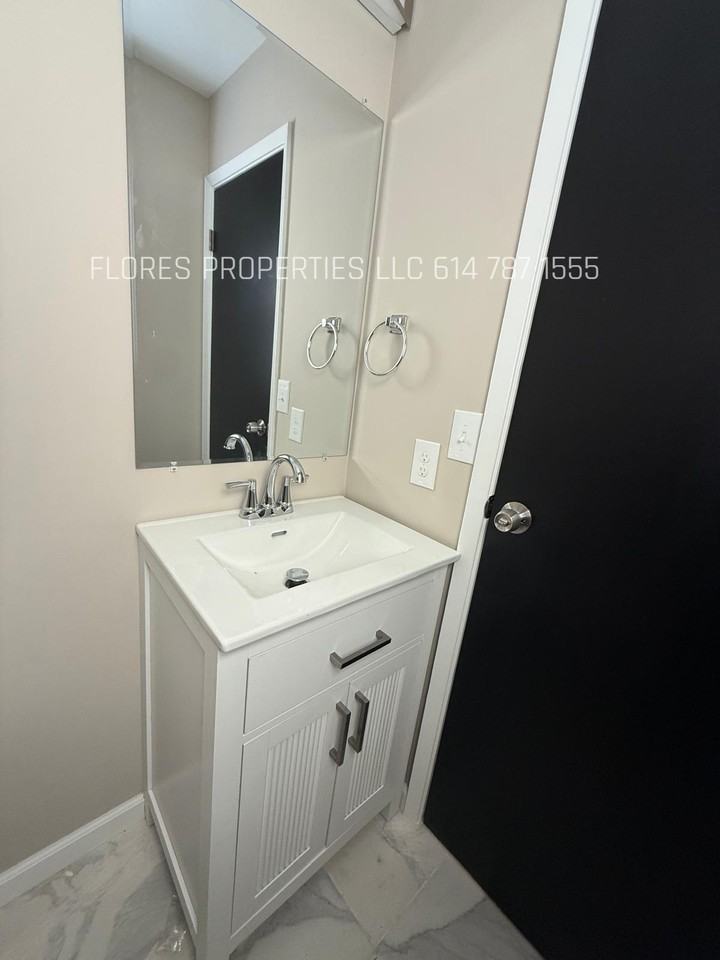 6251 Faircrest Rd - Photo 6 of 18