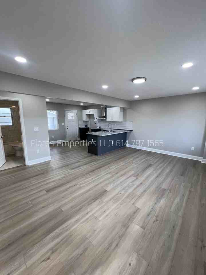 3762 Beulah Rd - Photo 4 of 35