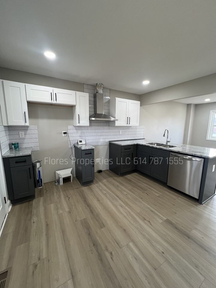 3762 Beulah Rd - Photo 3 of 35