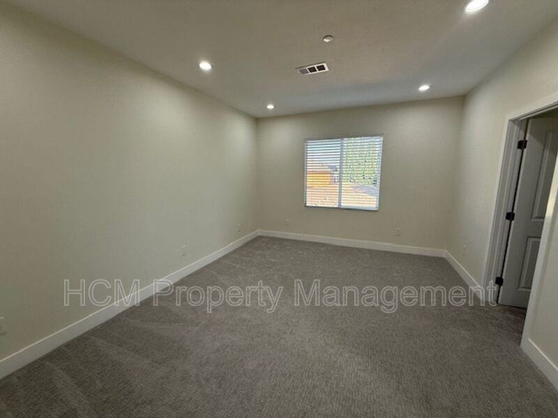 7761 16th St #A - Photo 3 of 21