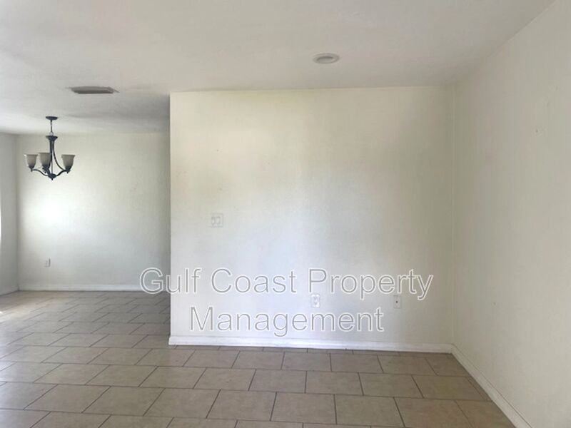 1856 Debbie St #A - Photo 4 of 15