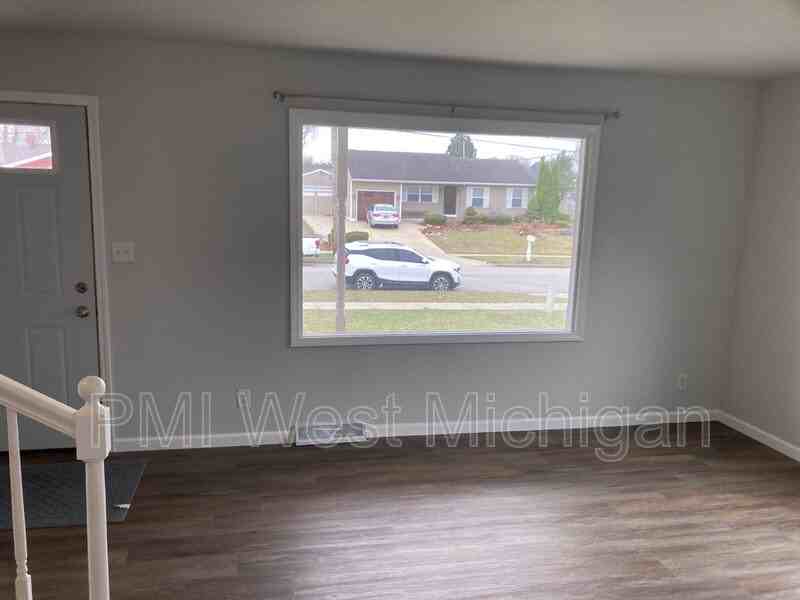 2359 Barberry St Sw - Photo 3 of 19