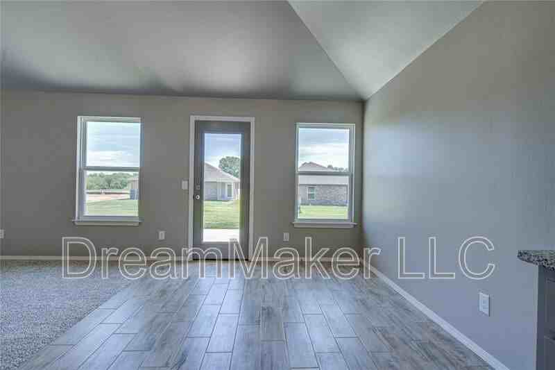 2329 S. 28Th Terrace - Photo 4 of 15