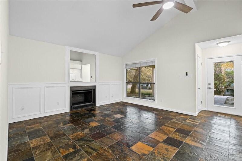 361 Fantail Loop - Photo 2 of 32