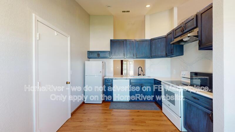 2378 Sunset Pointe Dr - Photo 3 of 20