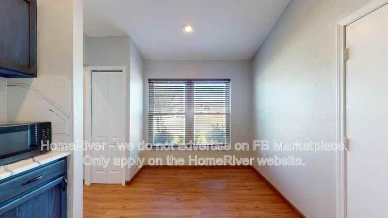 2378 Sunset Pointe Dr - Photo 4 of 20