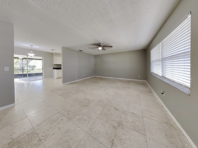 2143 Creek Side Dr - Photo 3 of 24