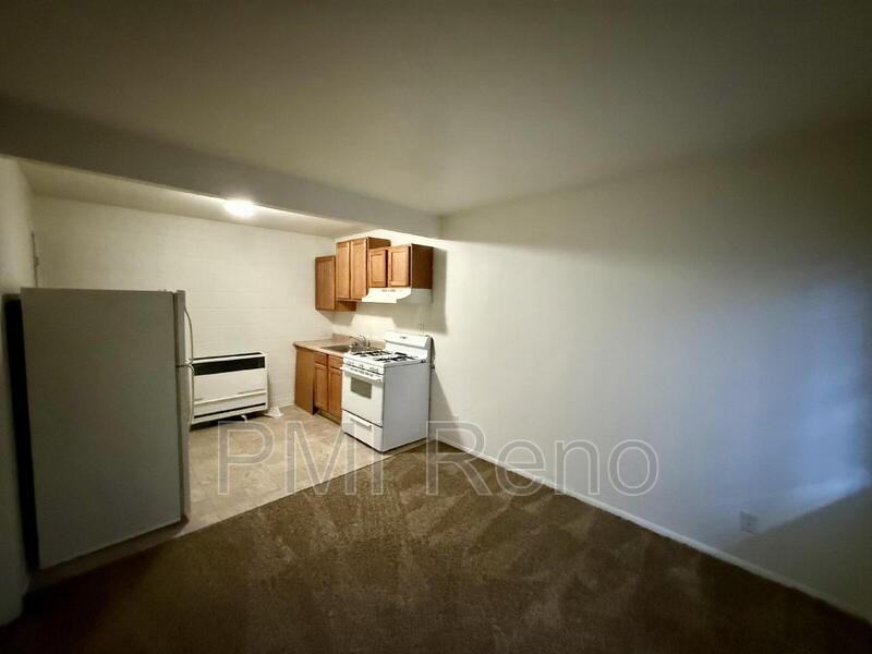 821 Spokane St #1 - Photo 3 of 17