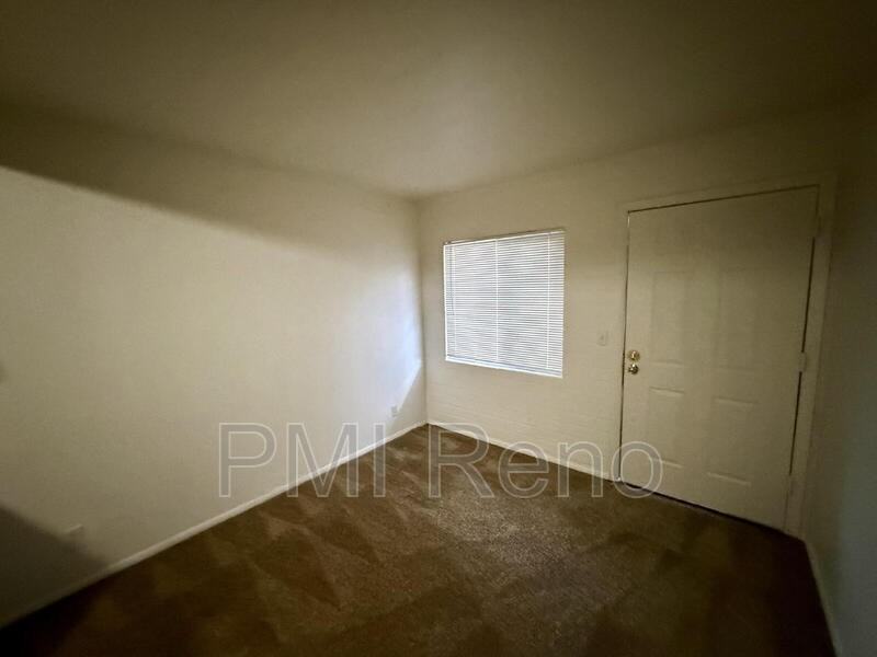 821 Spokane St #1 - Photo 4 of 17