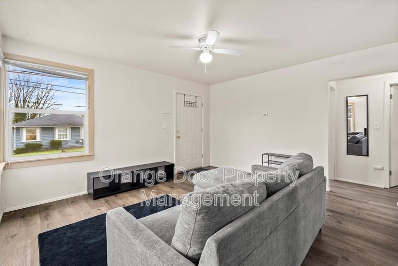 51 S Arizona Ave - Photo 4 of 30