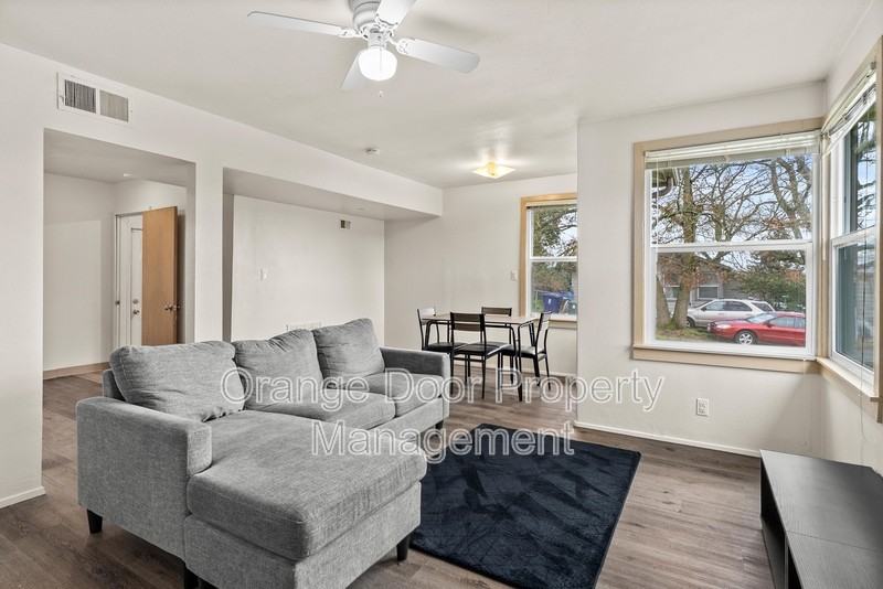 51 S Arizona Ave - Photo 7 of 30