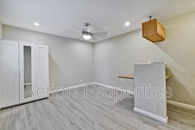 1043 Henderson Ave #B - Photo 6 of 12