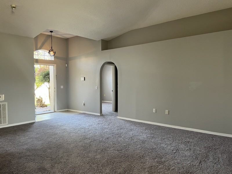 1019 N Platte Way - Photo 3 of 15