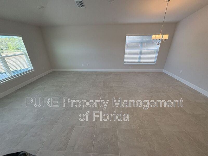 427 W Twisted Oaks Dr - Photo 4 of 48