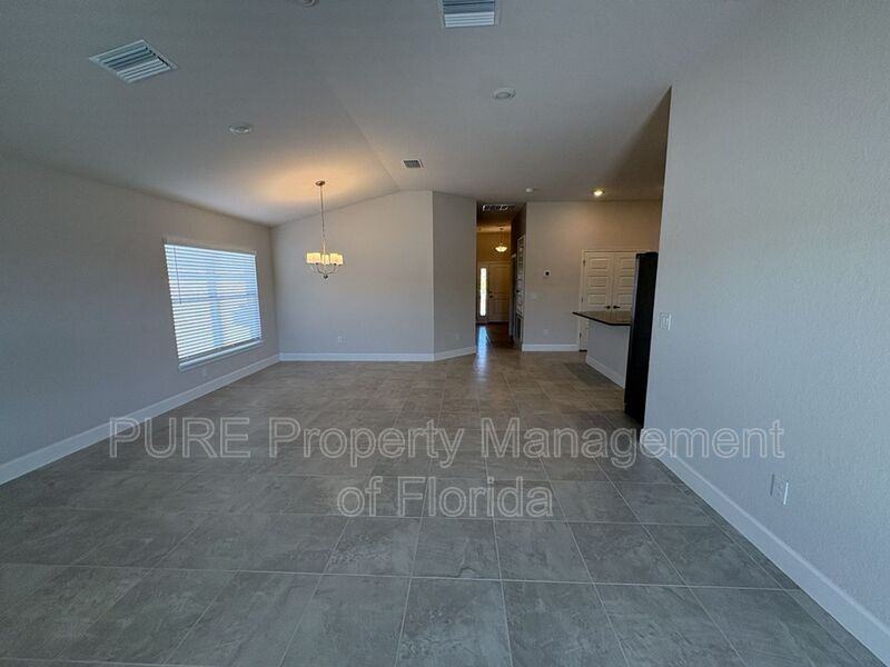 427 W Twisted Oaks Dr - Photo 7 of 48