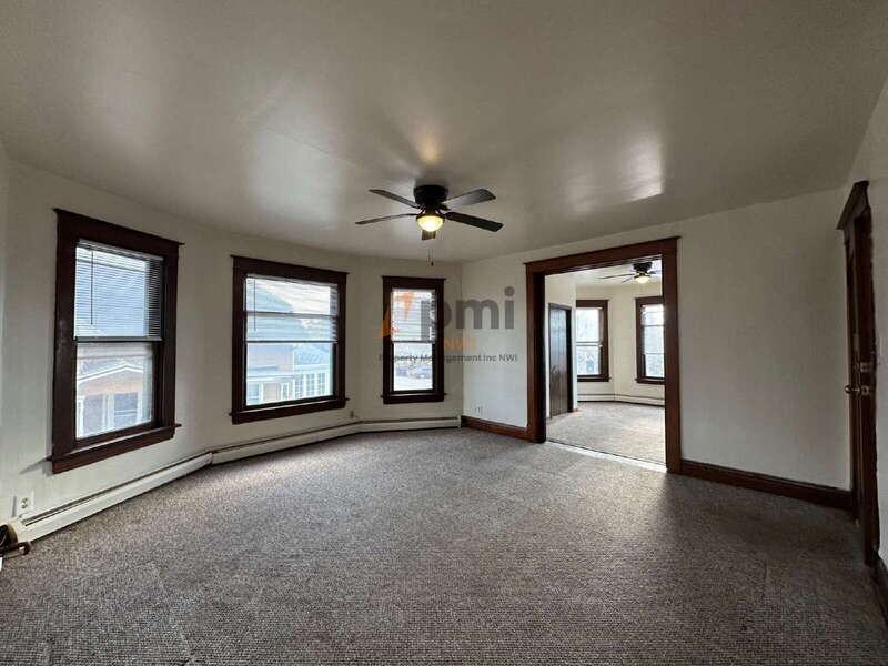 1122 Spring St #B - Photo 7 of 15