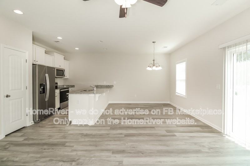 1755 Snead Dr - Photo 5 of 19