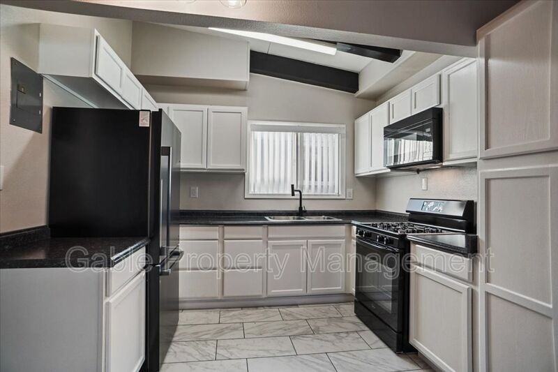 17197 Sierra Hwy #41 - Photo 2 of 17