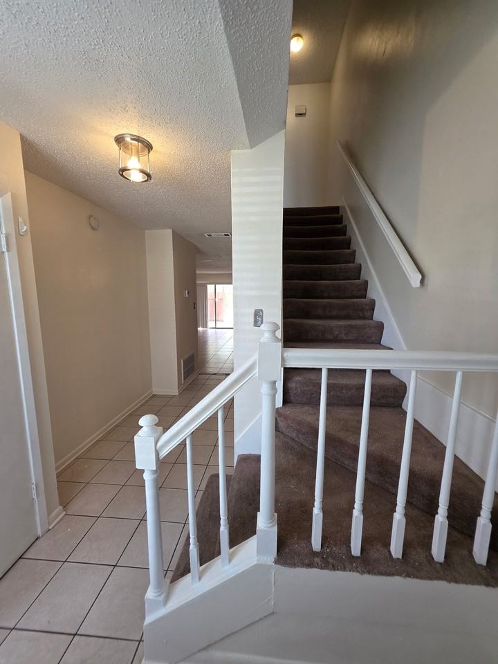 1523 Richmond Dr #1521 - Photo 4 of 14