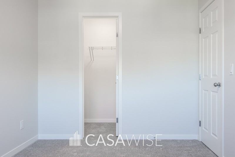 17211 9a Ave Sw #17211 - Photo 7 of 12