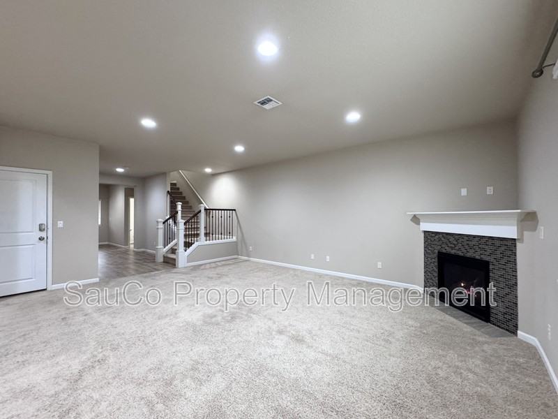 7093 Nw 167th Ave - Photo 3 of 26