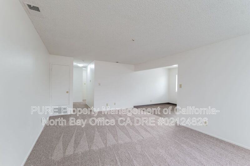 5060 Roma St - Photo 3 of 18