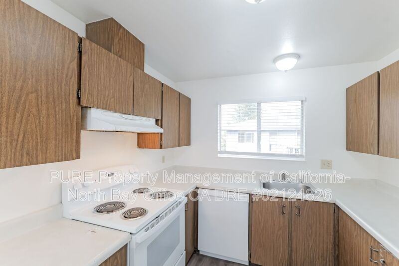 5060 Roma St - Photo 5 of 18