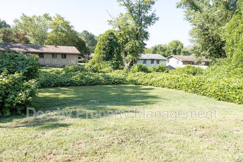 7833 Basswood Dr - Photo 6 of 12