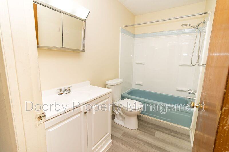 7833 Basswood Dr - Photo 7 of 12