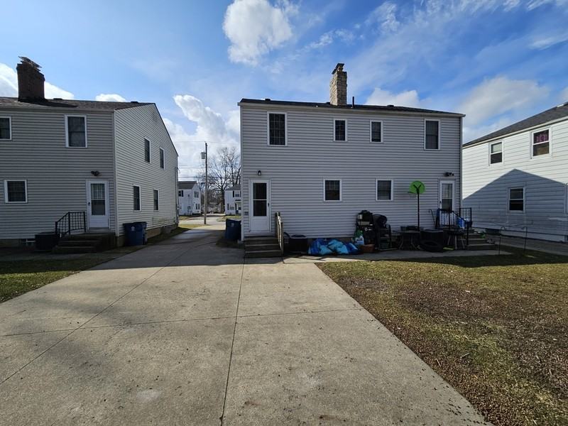 3979 Gary Ave - Photo 2 of 17