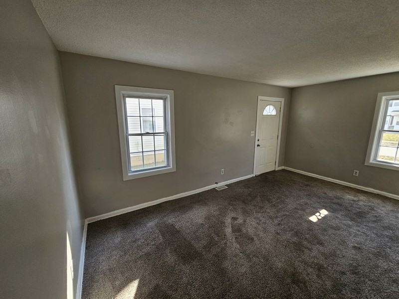 3979 Gary Ave - Photo 4 of 17