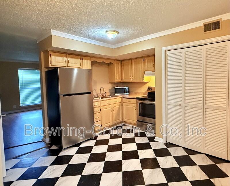 1519 21st Ave N - Photo 2 of 11