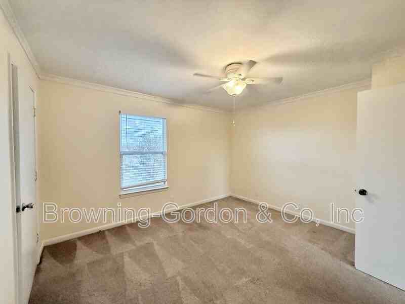 1519 21st Ave N - Photo 6 of 11