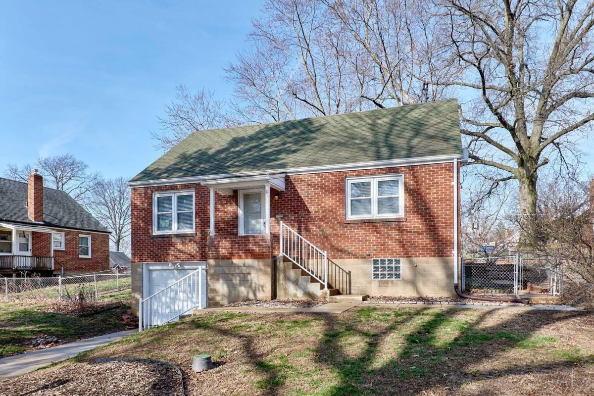8601 Belhaven Dr - Photo 3 of 10