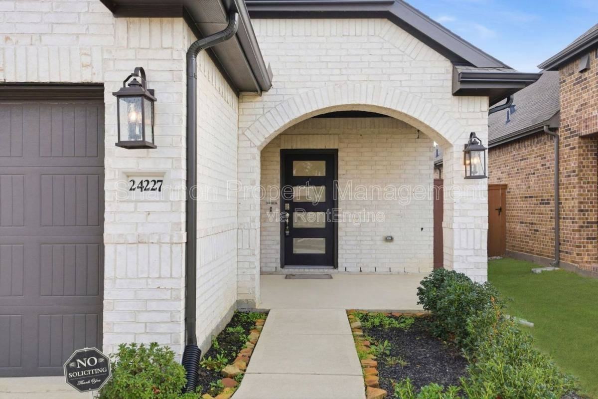 24227 Tallgrass Meadow Trl - Photo 3 of 10
