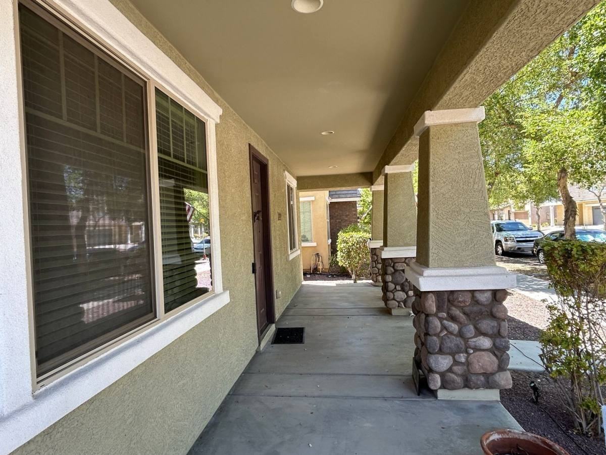 20719 W Alsap Rd - Photo 2 of 10